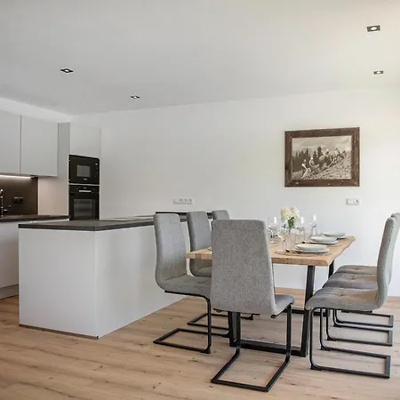 Apartment M I